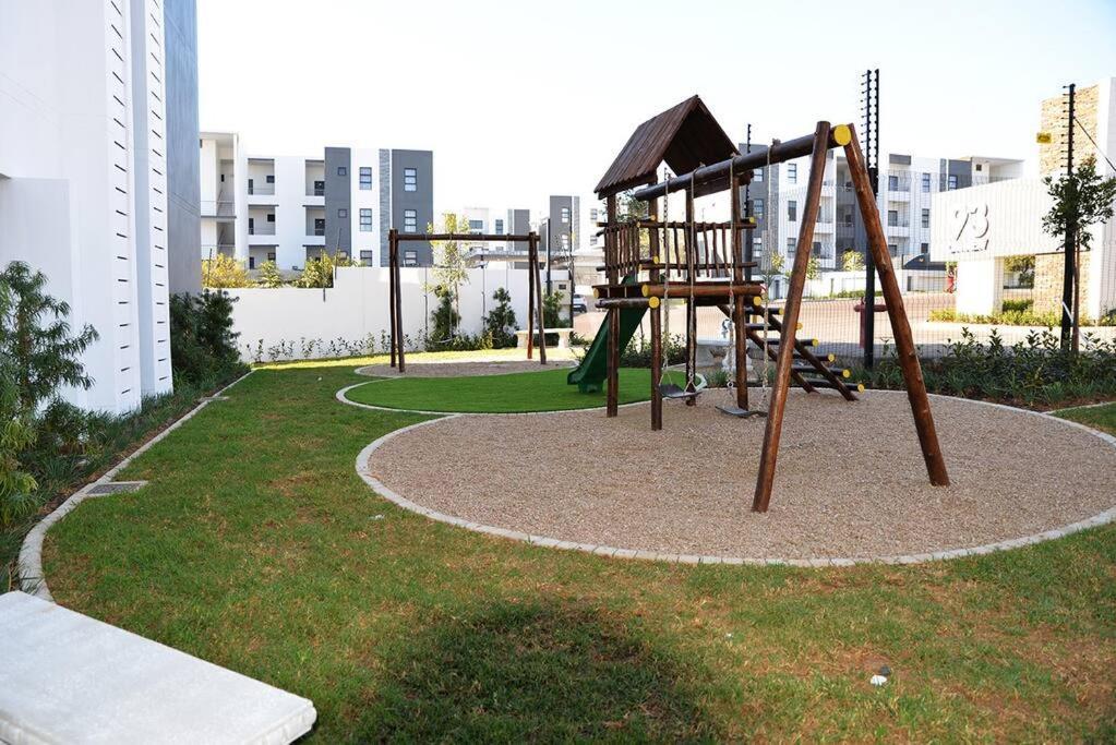 The Ellipse Palazzo Apartment ميدراند المظهر الخارجي الصورة